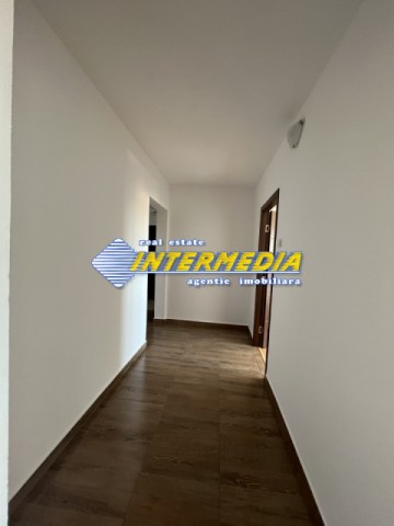 apartament-3-camere-decomandat-de-inchiriat-centru-mobilat-si-utilat-280-euro-14