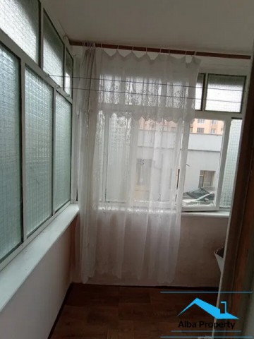 apartament-2-camere-etaj-1-zona-cetate-3