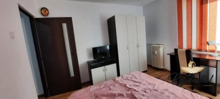 liber-apartament-3-camere-de-inchiriat-mobilat-si-utilat-centru-piata-unirii-10