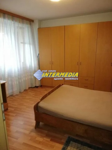 apartament-3-camere-de-vanzare-in-alba-iulia-zona-centru-8