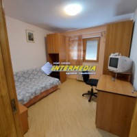 apartament-3-camere-living-zona-cetate-etaj-1-4