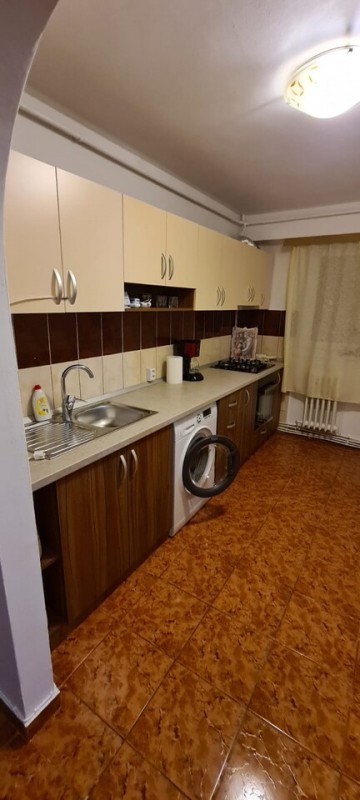 apartament-2-camere-zona-piata-mare-60-mp-utili-320-euro-4