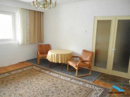 apartament-3-camere-mobilat-zona-cetate-2