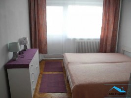 apartament-3-camere-mobilat-zona-cetate-4