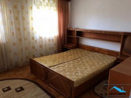 apartament-3-camere-decomandat-zona-cetate-2