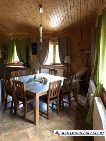 casapensiune-lemn-8-camere-teren-1650-mp-mihaesti-3
