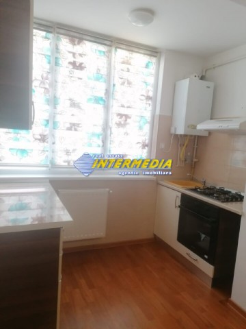 apartament-cu-2-camere-in-bloc-nou-de-inchiriat-in-zona-centru-mobilat-si-utilat-2