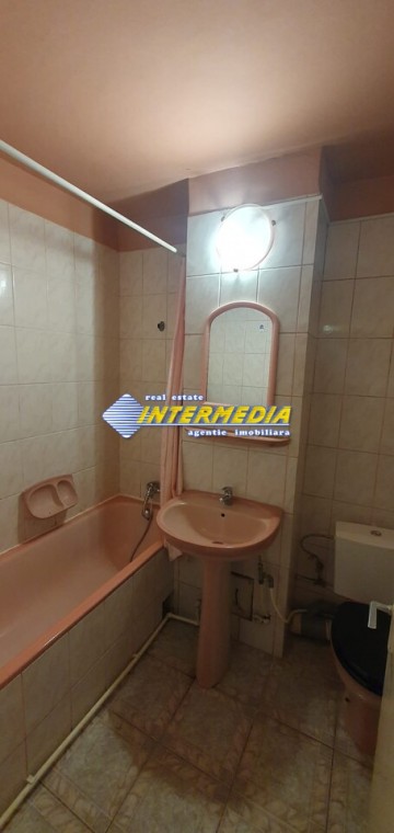 apartament-2-camere-decomandate-de-inchiriat-centru-alba-mobilat-si-utilat-complet-6