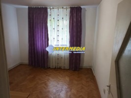 apartament-cu-3-camere-de-vanzare-in-cetate-zona-bulevard-bloc-de-caramida