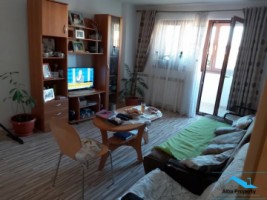 apartament-4-camere-decomandat-zona-cetate