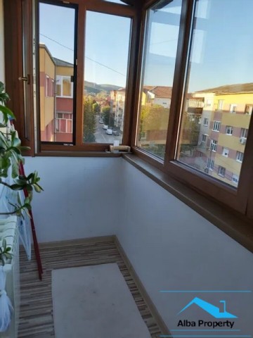 apartament-4-camere-decomandat-zona-cetate-5