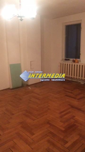 3-camere-de-inchiriat-in-centru-alba-iulia-8