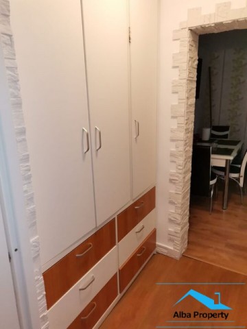 apartament-3-camere-zona-cetate-2