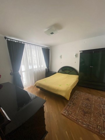 apartament-3-camere-ultracentral-strmarchian-450-euro-4