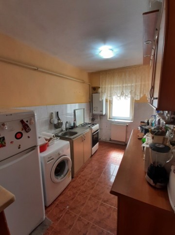 apartament-3-camere-zona-magazin-util-etaj-3-7