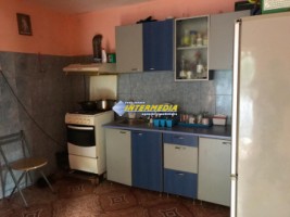 casa-de-vanzare-zona-centru-cu-toate-utilitatile-la-strada-asfaltata