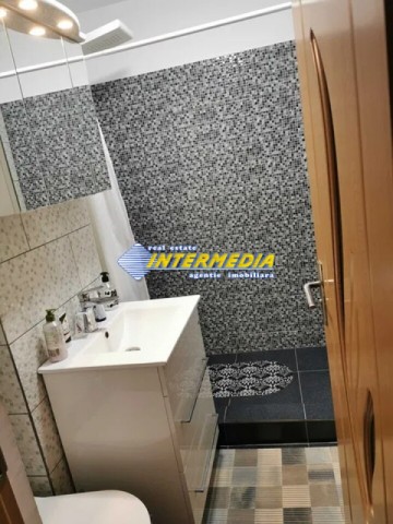 apartament-2-camere-de-vanzare-etaj-intermediar-zona-cetate-bulevard-3