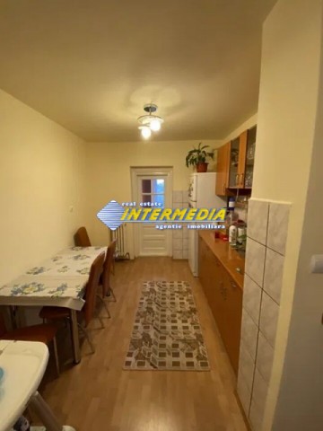 apartament-de-vanzare-2-camere-decomandat-zona-cetate-etaj-2-3