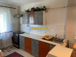 apartament-2-camere-de-vanzare-zona-cetate-piata-4