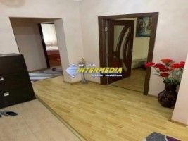 apartament-3-camere-decomandat-garaj-si-boxa-cetate-zona-piata