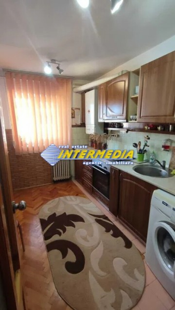 apartament-2-camere-finisat-mobilat-si-utilat-cetate-zona-piata-3