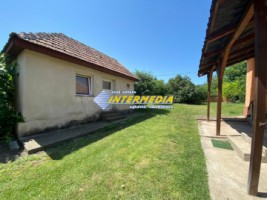 casa-pe-parter-renovata-cu-pivnita-si-1375-mp-teren-de-vanzare-in-alba-iulia-zona-micesti-4