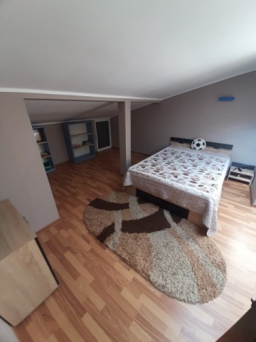 apartament-2-camere-mansarda-locuibila-zona-liceul-sportiv-3