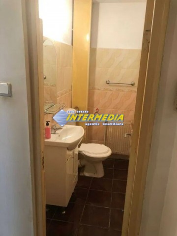 de-vanzare-apartament-decomandat-3-camere-in-cetate-zona-piata-alba-iulia-7