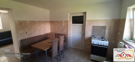 casa-pe-6-camere-200-mp-suprafata-utila-teren-1000-mp-godeni-pret-56000-euro-15