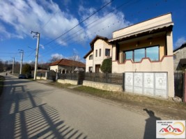 vila-p1-4-camere-108-mp-si-casa-batraneasca-teren-1035-mp-1000-metri-schitu-golesti-pret-104000-euro-2