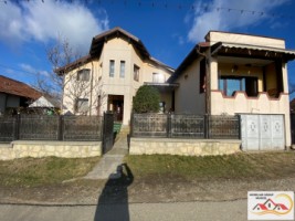 vila-p1-4-camere-108-mp-si-casa-batraneasca-teren-1035-mp-1000-metri-schitu-golesti-pret-104000-euro-4