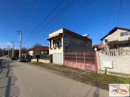 vila-p1-4-camere-108-mp-si-casa-batraneasca-teren-1035-mp-1000-metri-schitu-golesti-pret-104000-euro-30