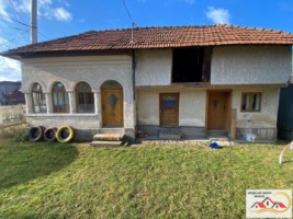 vila-p1-4-camere-108-mp-si-casa-batraneasca-teren-1035-mp-1000-metri-schitu-golesti-pret-104000-euro-38