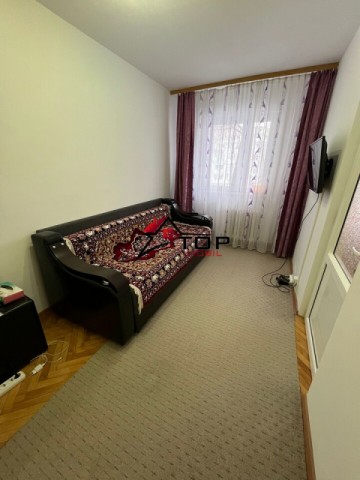 vanzare-apartament-2-camere-podu-ros-etaj-1-4