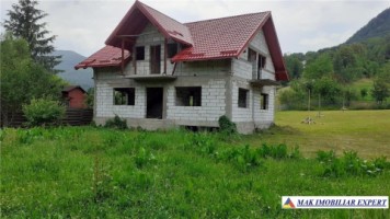 vila-7-camere-teren-2140-mp-de-vanzare-in-slanic-moldova-bacau-ideala-pentru-turism-sau-familie-0