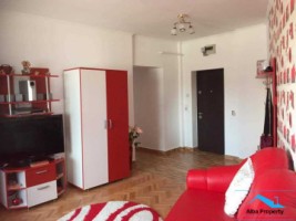 apartament-3-camere-decomandat-zona-cetate-etaj-01