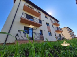 apartament-1-camera-decomandat-gradina-proprie-baie-cu-geam-bucatarie-inchisa-boxa-inclusa