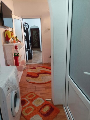 apartament-3-camere-zona-primaverii-etaj-1-4