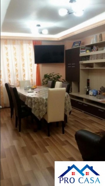 vand-apartament-cu-4-camere-decomandat-finisat-in-zona-ampoi-3