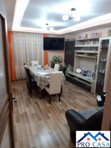 vand-apartament-cu-4-camere-decomandat-finisat-in-zona-ampoi-3-8