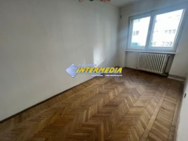 apartament-3-camere-de-vanzare-in-zona-cetate-bulevard-etaj-intermediar