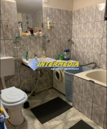 casa-de-vanzare-toate-utilitatile-strada-asfaltata-in-alba-iulia-zona-cetate-3