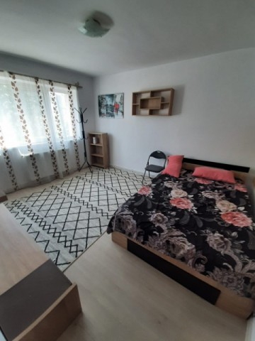 apartament-2-cameredecomandatzona-bld-mihai-eminescu-pret-250-euro-6