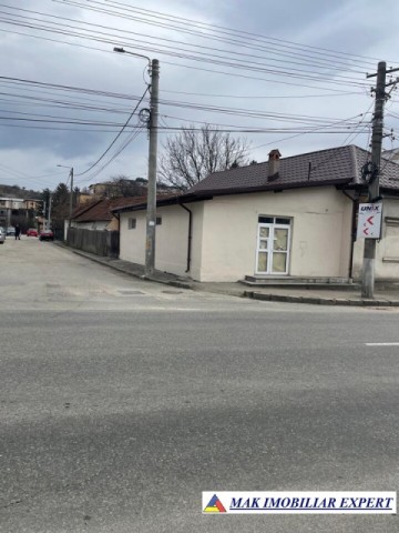 vandut-spatiu-comercial-58-mp-campulung-1