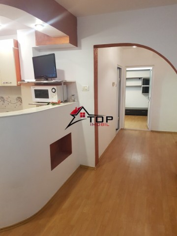 apartament-4-camere-decomandat-nicolina-1