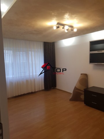 apartament-4-camere-decomandat-nicolina