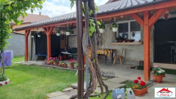casa-cu-teren-647-mp-zona-draxelmaier-id-22440