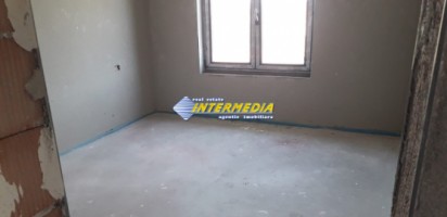 casa-noua-pe-un-nivel-de-vanzare-in-zona-alba-micesti-3