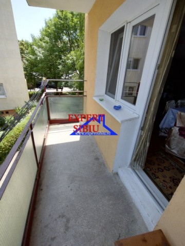 inchiriez-apartament-3-camere-decomandat-zona-centrala-12