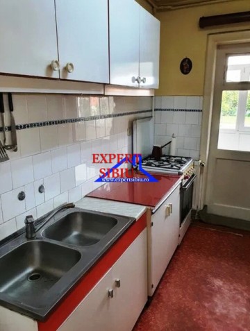 inchiriez-apartament-2-camere-renovatzona-vasile-aaron-3